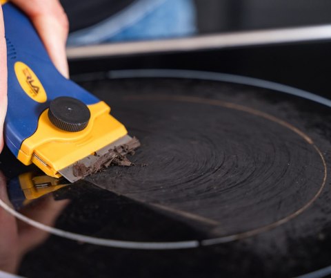 ERLA BIVO – skrobak do płyt indukcyjnych i ceramicznych, szyb, luster
