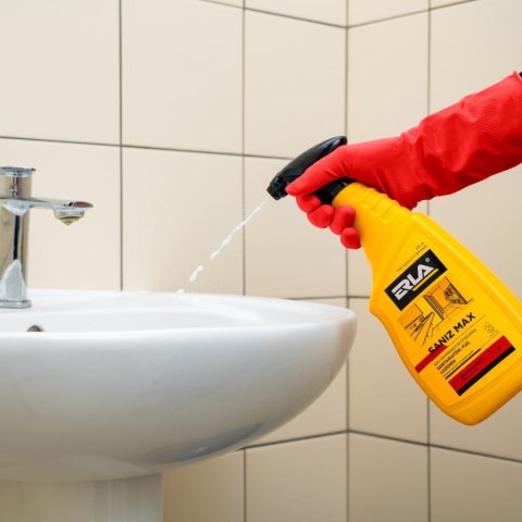 ERLA Saniz Max – profesjonalny, silny odkamieniacz do sanitariatów i łazienek